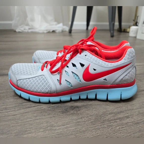 Nike Women's Flex 2013 Running Shoes Size 9.5 EUC Grey Blue Red - Picture 2 of 9